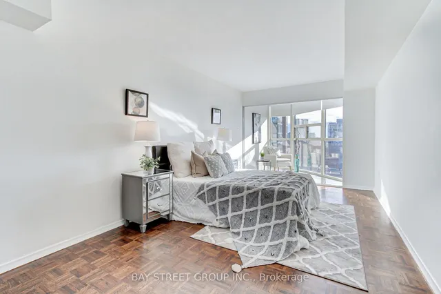 Additional image 20 of 705 King St Unit 913