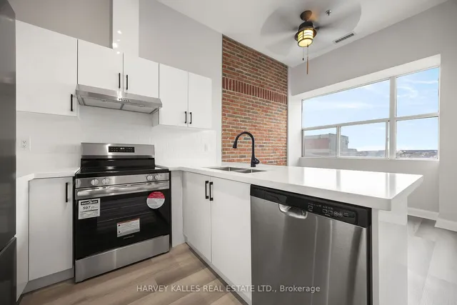 Additional image 17 of 700 King St Unit 1006