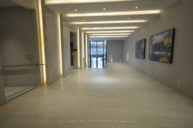 Additional image 9 of 4208 Dundas St Unit 702