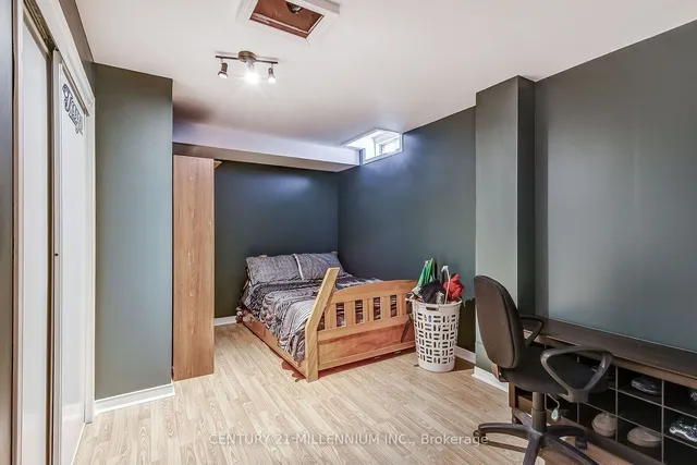 Additional image 25 of 6 Collingwood Ave