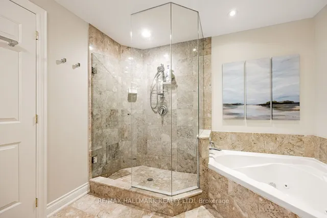 Additional image 24 of 8 Sultan St Unit 301