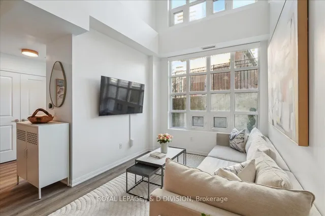 Additional image 8 of 67 East Liberty St Unit TH67