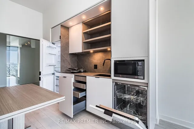 Additional image 35 of 55 Charles St Unit 3904