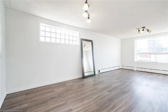 Additional image 7 of 1221-1223 Main St