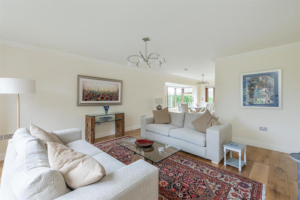 Additional image 13 of The Deerings, Harpenden