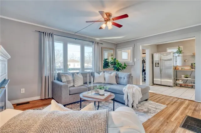 Additional image 11 of 18 Martha St