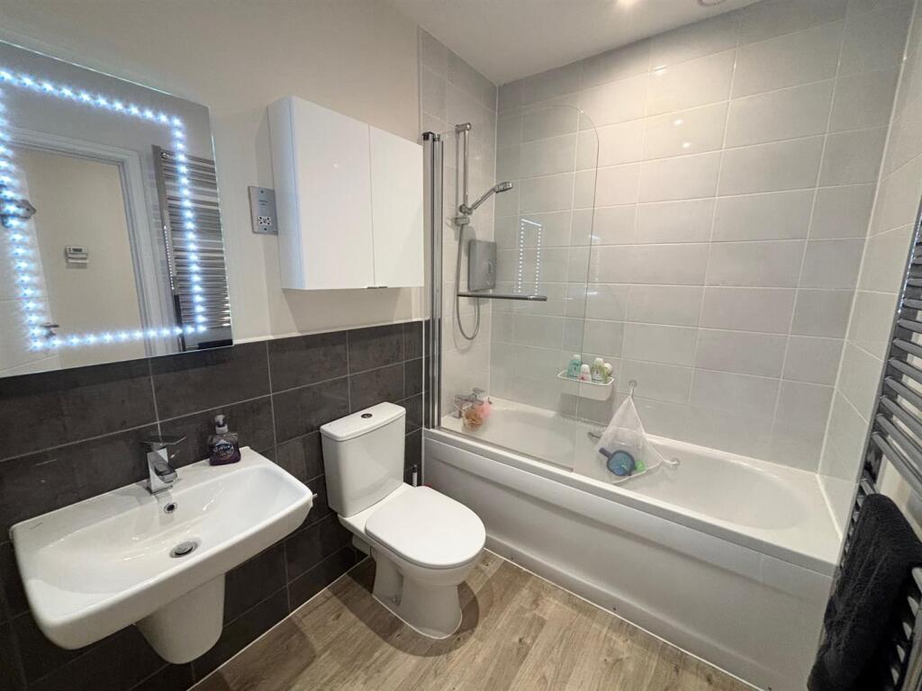 Additional image 9 of Sissinghurst Court, Main Street, Dickens Heath, Shirley