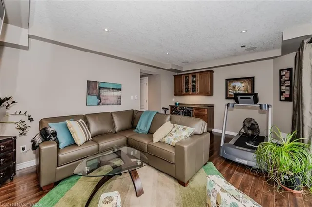 Additional image 20 of 563 Landgren Crt