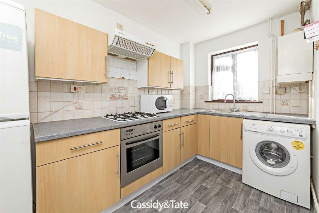 Additional image 5 of Wynchlands Crescent, St Albans