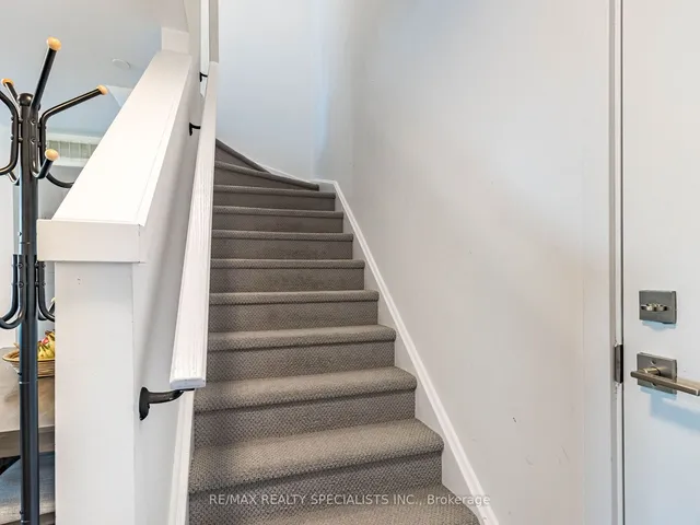 Additional image 20 of 195 Veterans Dr Unit 16