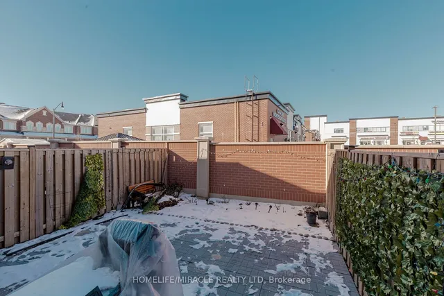 Additional image 39 of 138 Baffin Cres