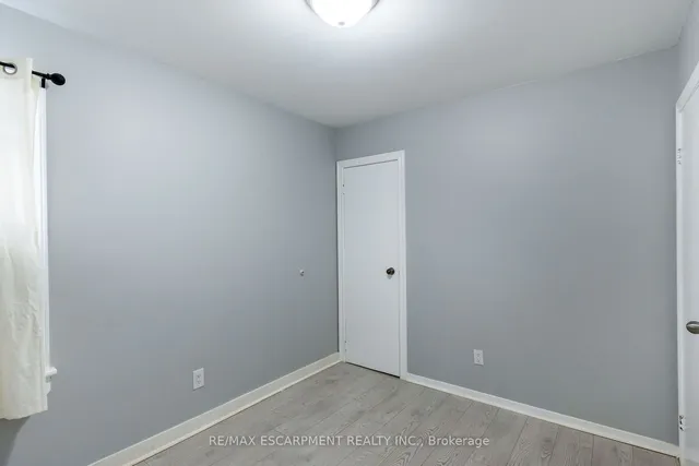 Additional image 24 of 289 Roxborough Ave