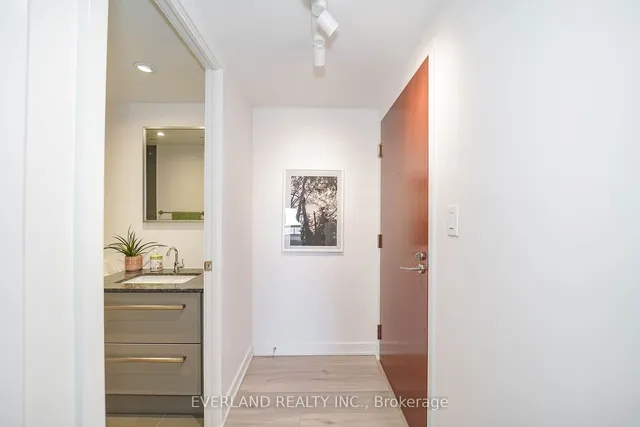 Additional image 11 of 160 Flemington Rd Unit 1005