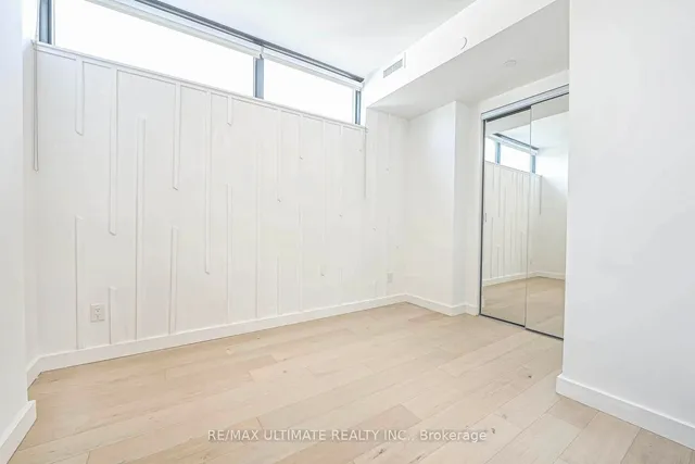 Additional image 22 of 81 Wellesley St Unit 907