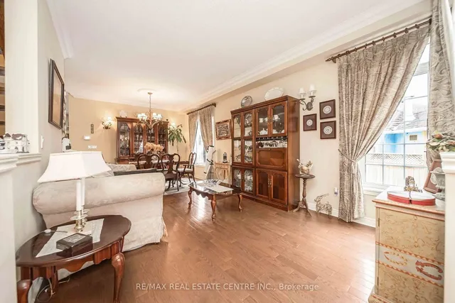 Additional image 7 of 733 Macbeth Hts