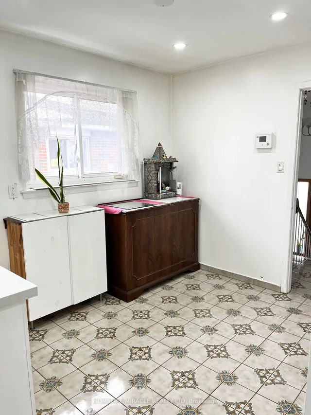 Additional image 10 of 3323 Jolliffe Ave