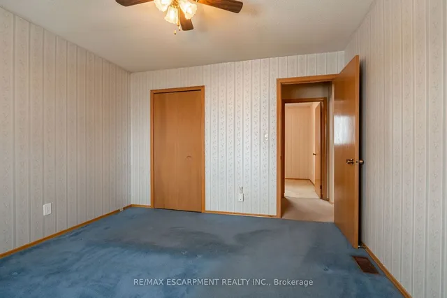 Additional image 28 of 44 CAPILANO Dr