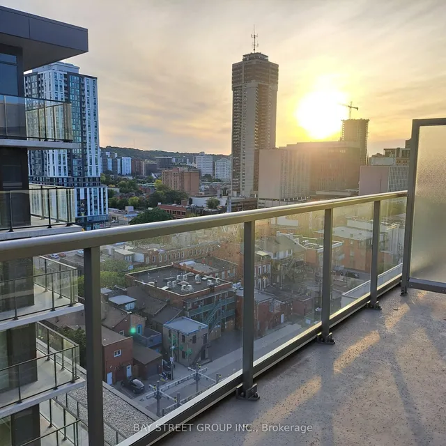 Additional image 9 of 212 King St Unit 1409