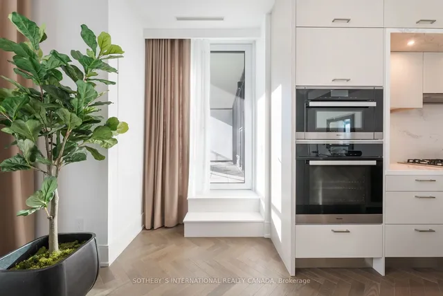 Additional image 10 of 455 Wellington St Unit 1105