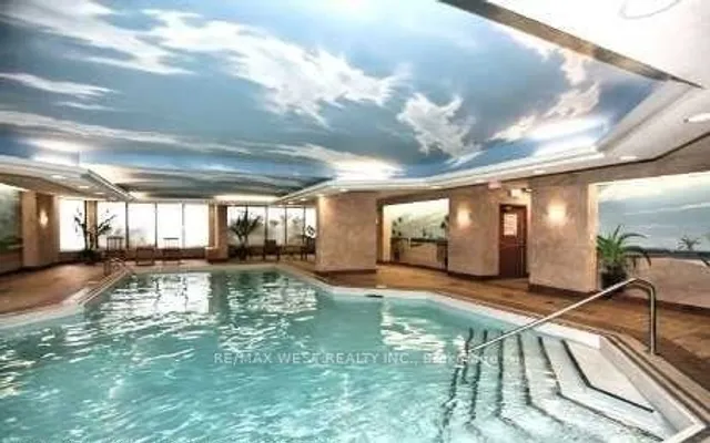 Additional image 14 of 633 Bay St Unit 516