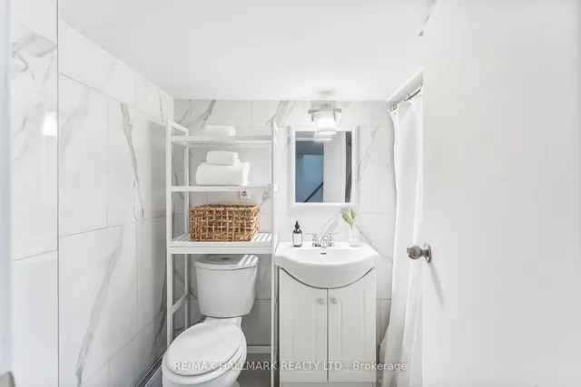 Additional image 18 of 15 Ferrier Ave