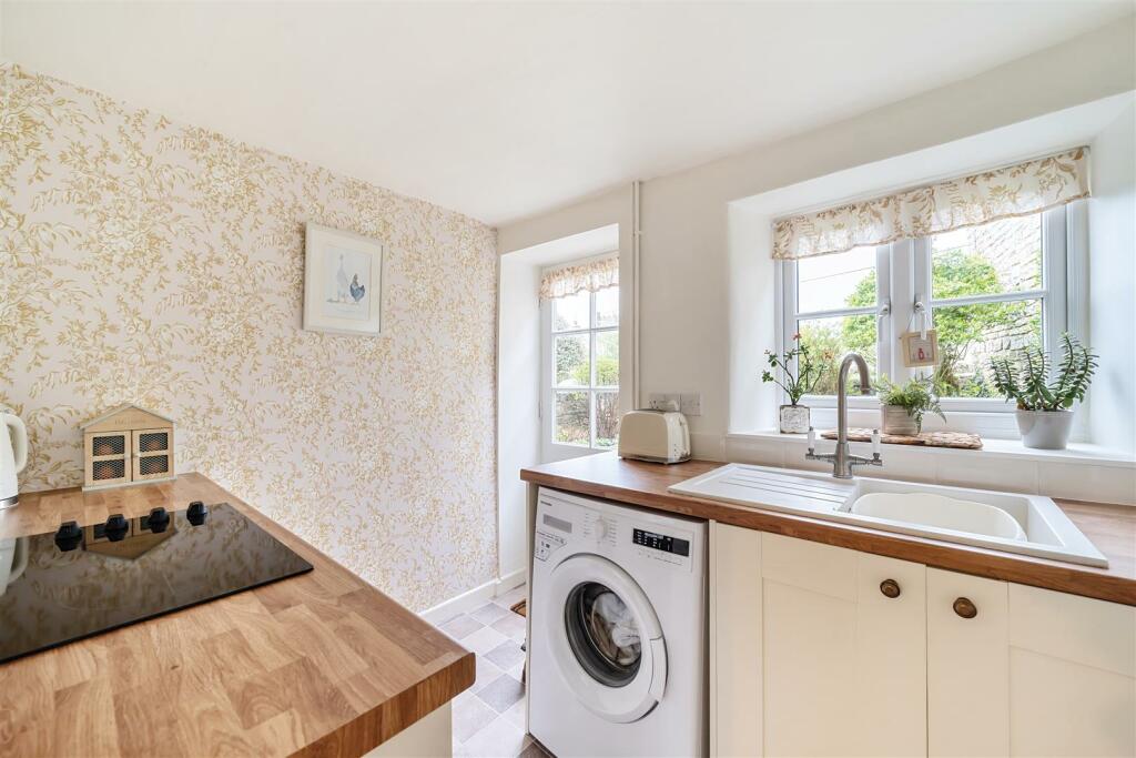 Additional image 4 of Laurel Lane, Queen Camel, Yeovil