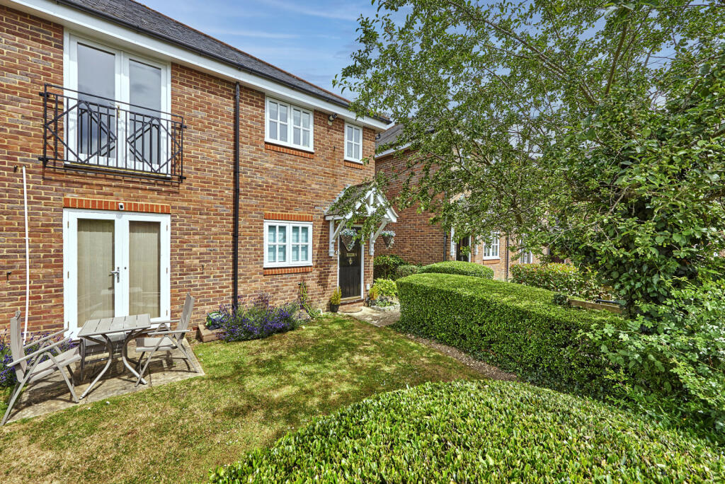 Additional image 14 of Minister Court, Frogmore, St. Albans, Hertfordshire, AL2