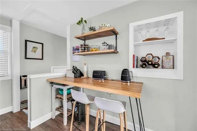 Additional image 16 of 291 Thayer Ave