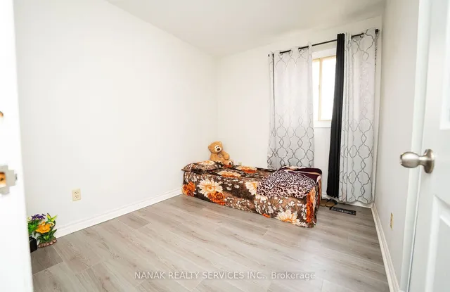 Additional image 22 of 133 Murray St St