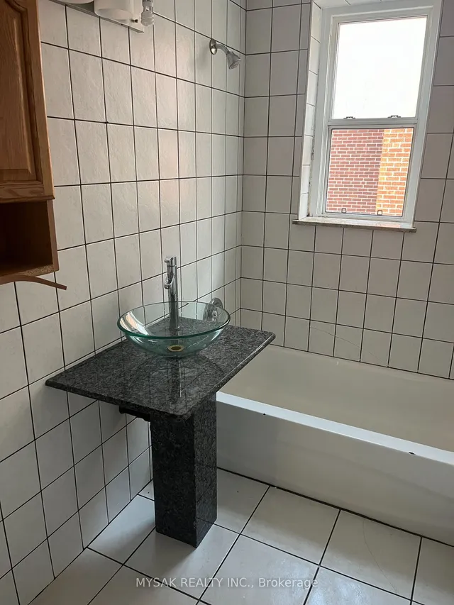 Additional image 6 of 2342 King St