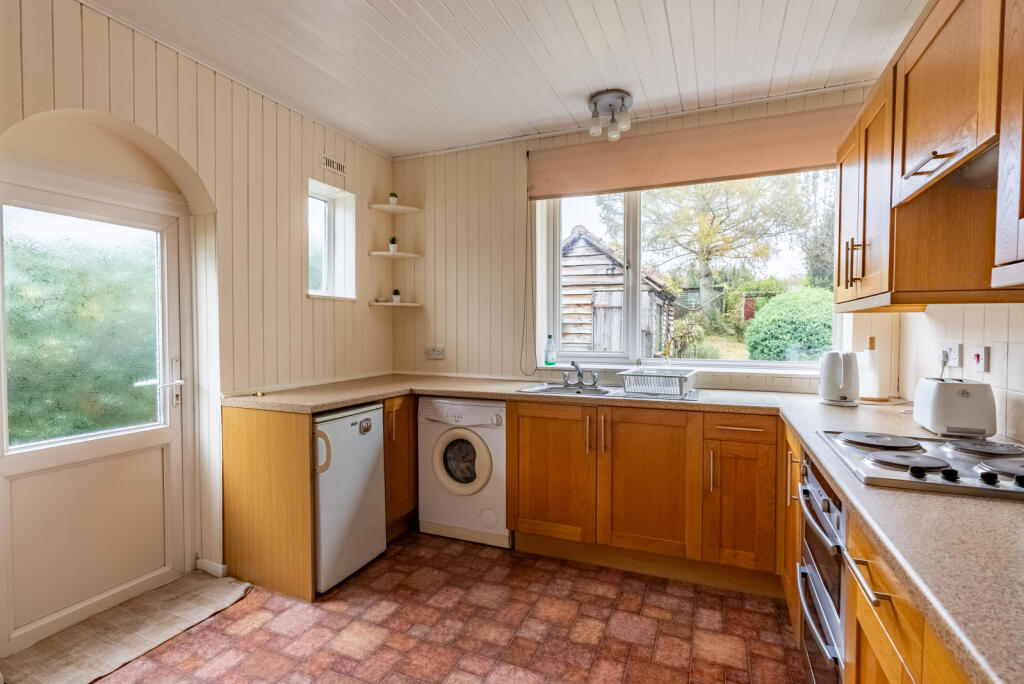 Additional image 7 of Mount Drive, Park Street, St. Albans, Hertfordshire, AL2