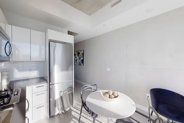 Additional image 16 of 195 McCaul St Unit 723