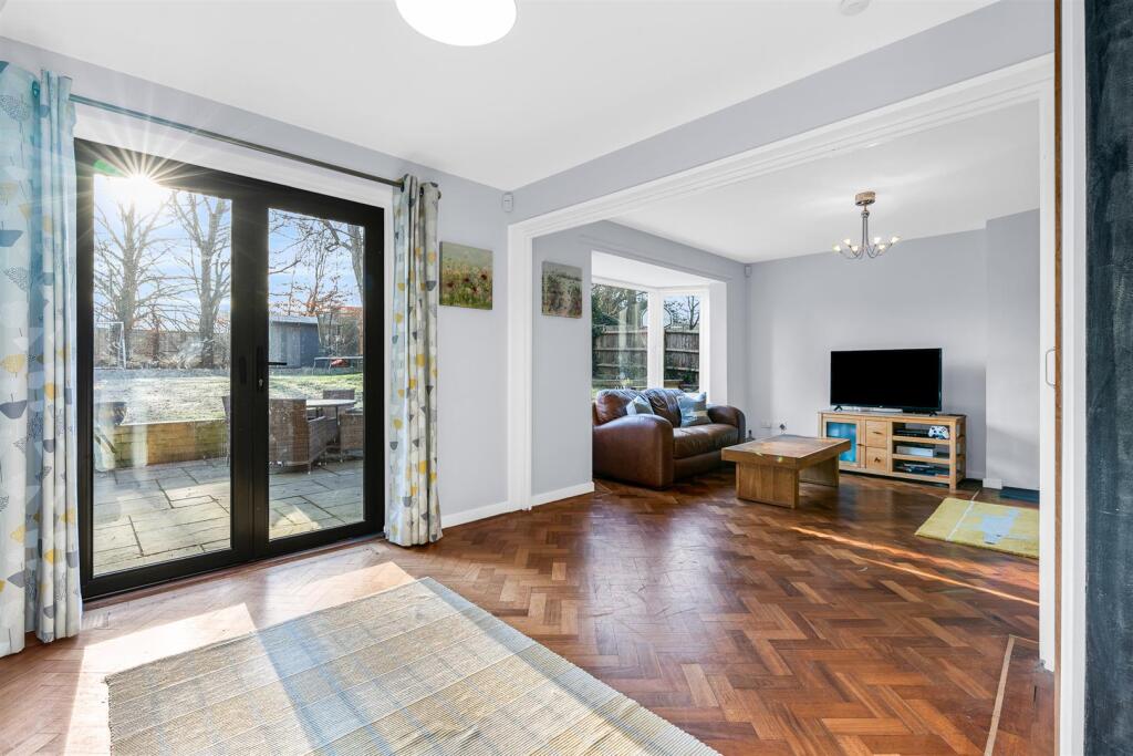 Additional image 10 of Knightsfield, Welwyn Garden City