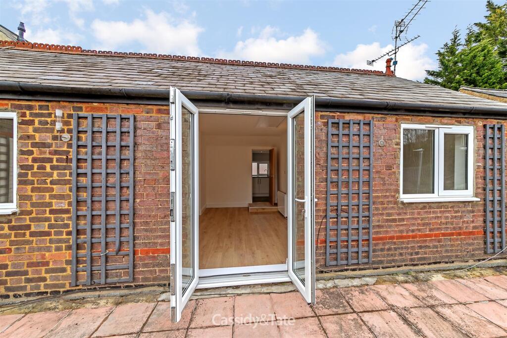 Additional image 15 of Victoria Road, Harpenden