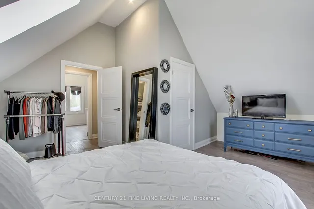 Additional image 25 of 6 Edmund Ave