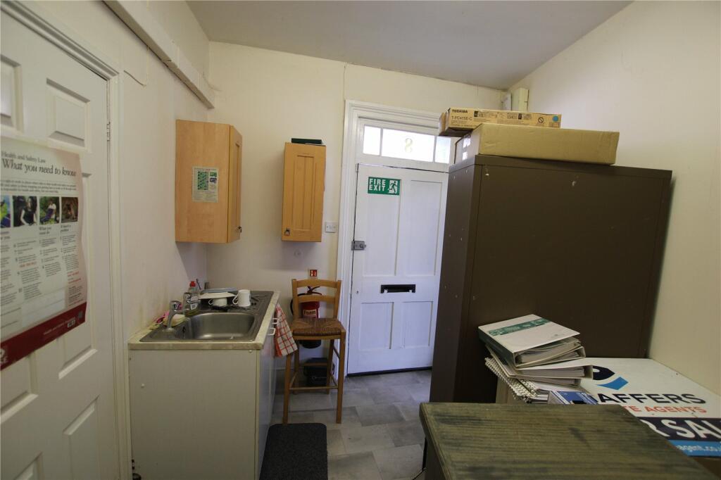 Additional image 7 of 7/8 Market Place, Wincanton, Somerset, BA9