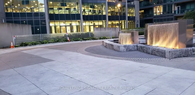 Additional image 34 of 231 Fort York Blvd Unit 122