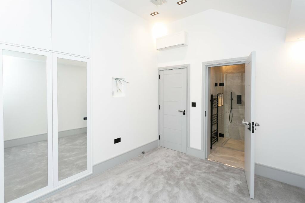 Additional image 30 of Mistletoe Mews, St. Albans, Hertfordshire, AL3