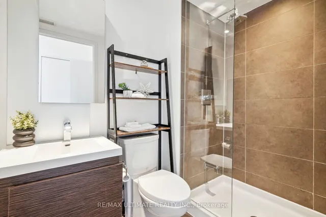 Additional image 24 of 1030 King St Unit 121