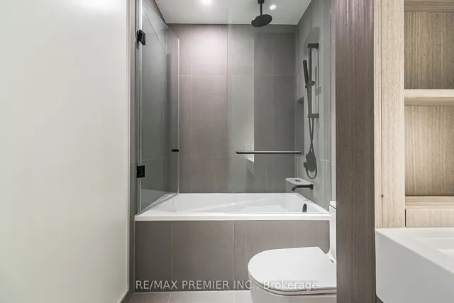 Additional image 26 of 55 Charles St Unit 3904