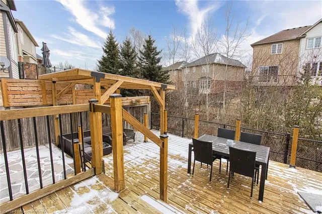 Additional image 41 of 382 Montreal Cir