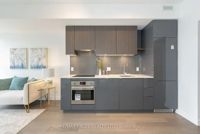 Additional image 8 of 161 Roehampton Ave Unit 1913