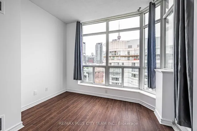 Additional image 12 of 600 Queens Quay Unit SPH07