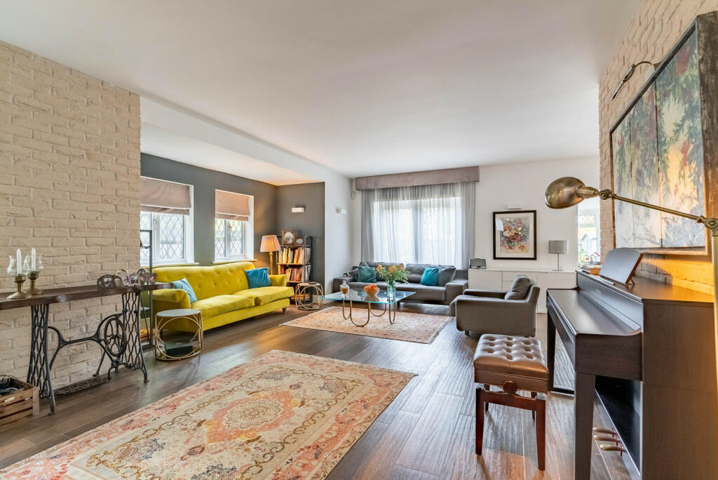 Additional image 2 of Hazel Road, Park Street, St. Albans, Hertfordshire, AL2