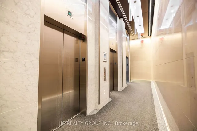 Additional image 16 of 386 Yonge St Unit 819