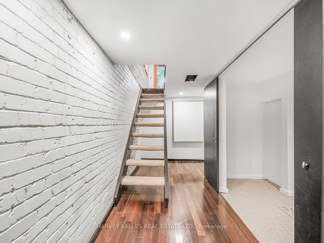 Additional image 27 of 2053 Gerrard St