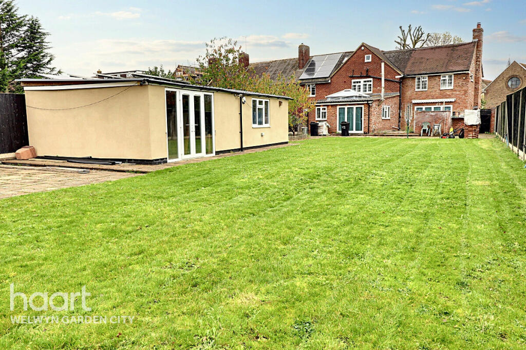 Additional image 29 of Hollybush Lane, Welwyn Garden City