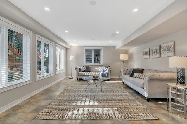 Additional image 30 of 47 Lorupe Crt