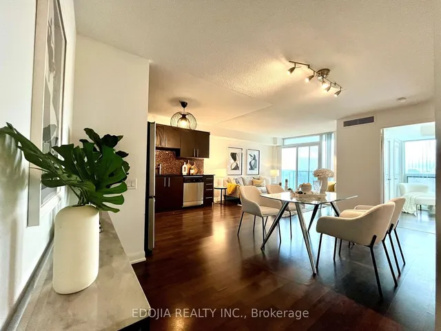 Additional image 4 of 17 Anndale Dr Unit 1011