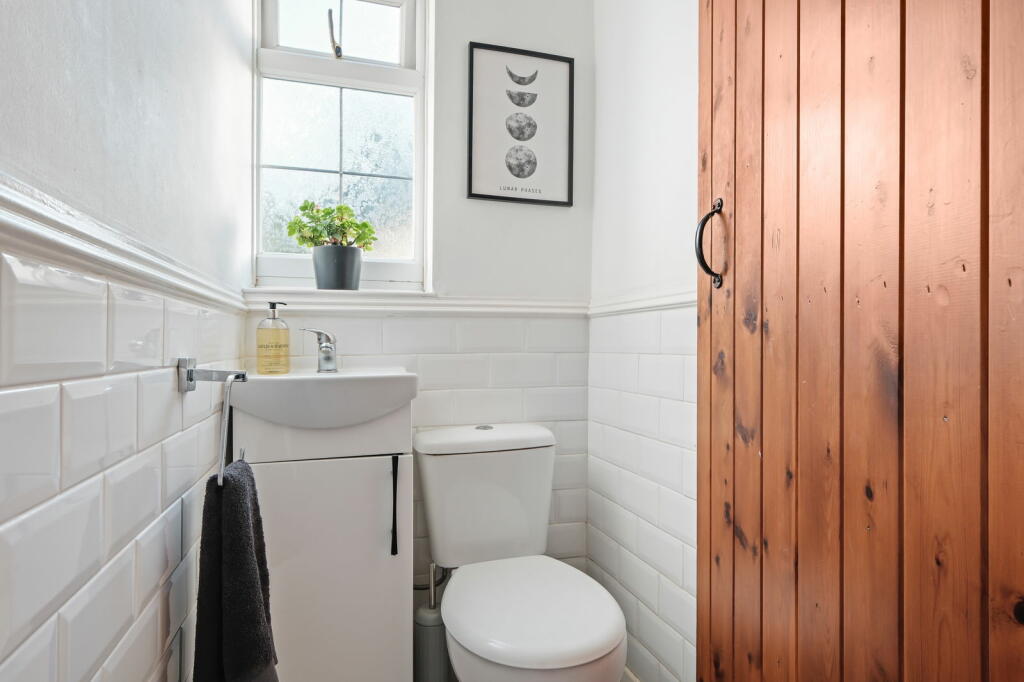 Additional image 9 of Birmingham Road, Bromsgrove, B61 0HB